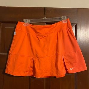 Nike women’s golf/tennis Dri-Fit skort